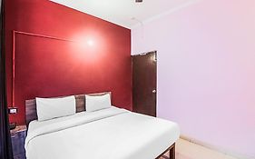 Hotel O Avni Residency